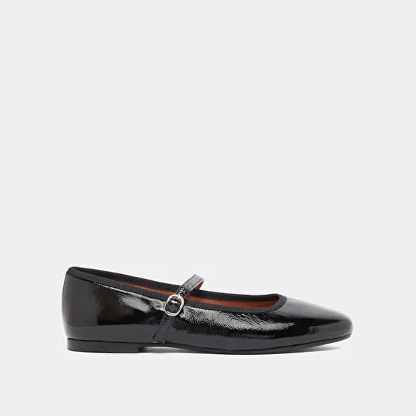 Ballet flats with straps in black pleated patent