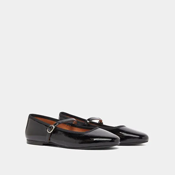 Ballet flats with straps in black pleated patent