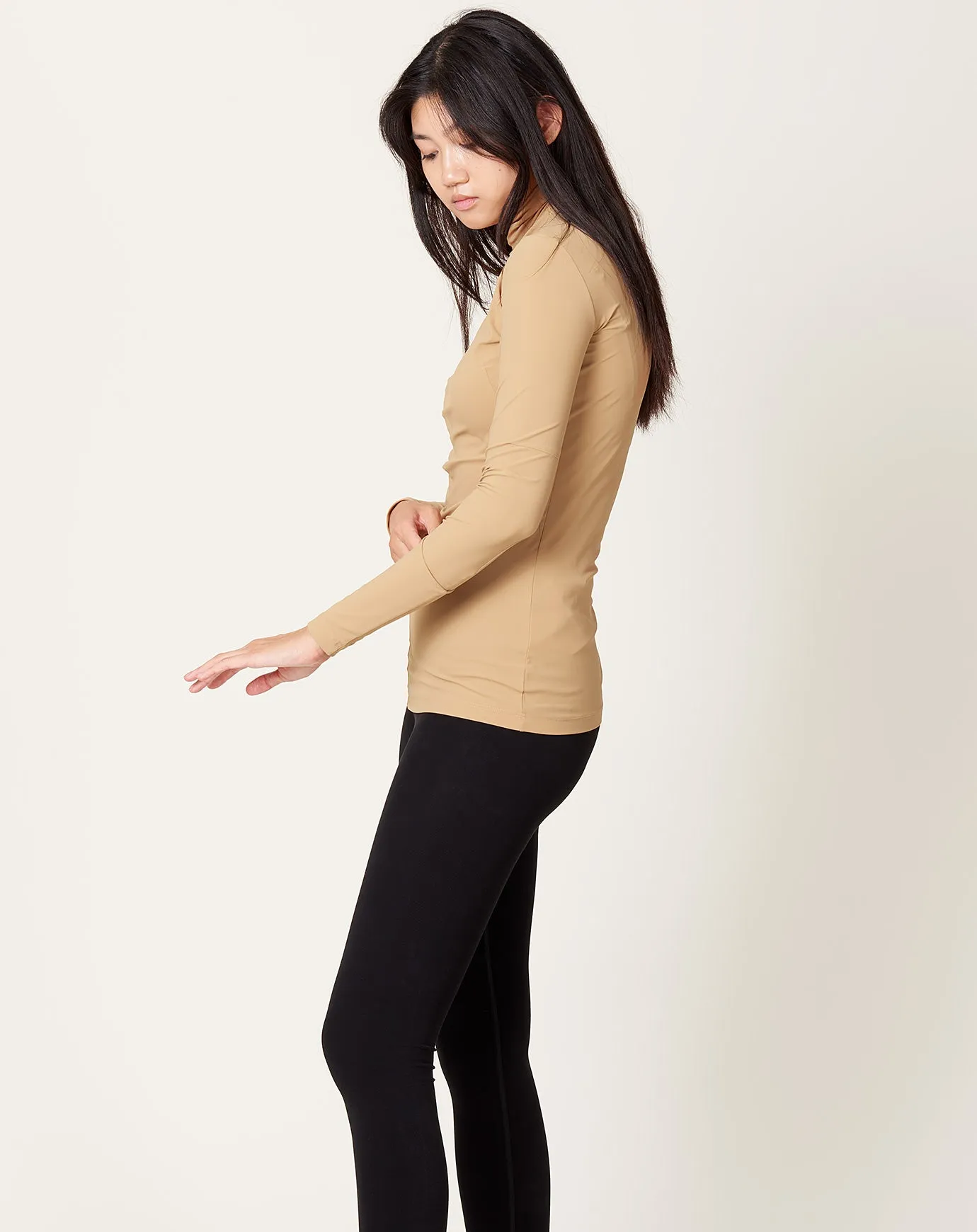 Base Turtleneck in Camel