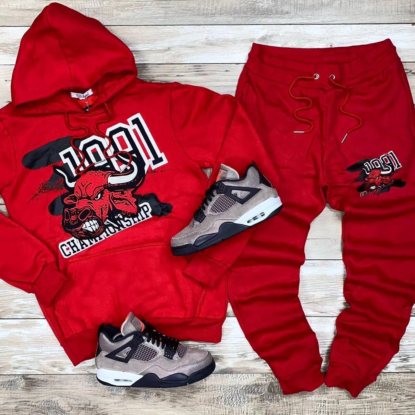 Carmine 6 Bull Joggers (Red) /C3