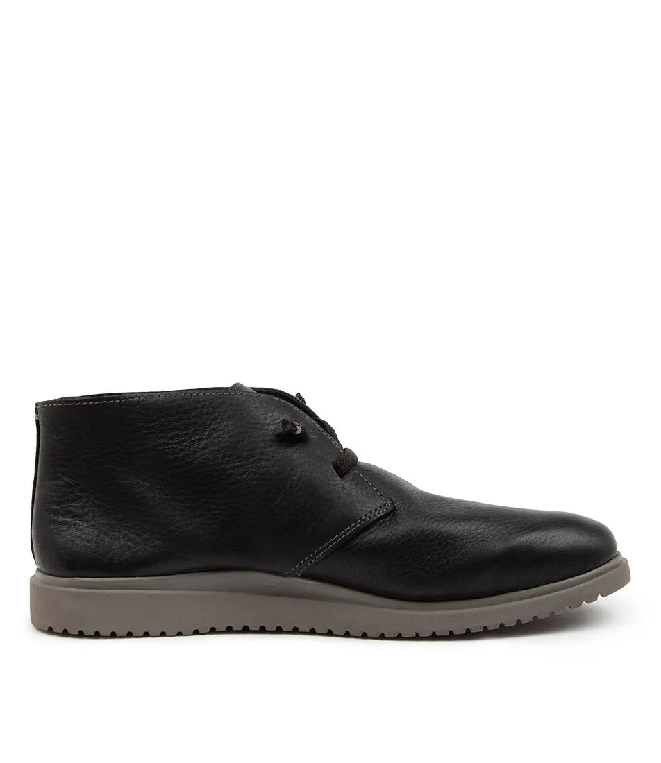 HUSH PUPPIES Everyday Chukka Black