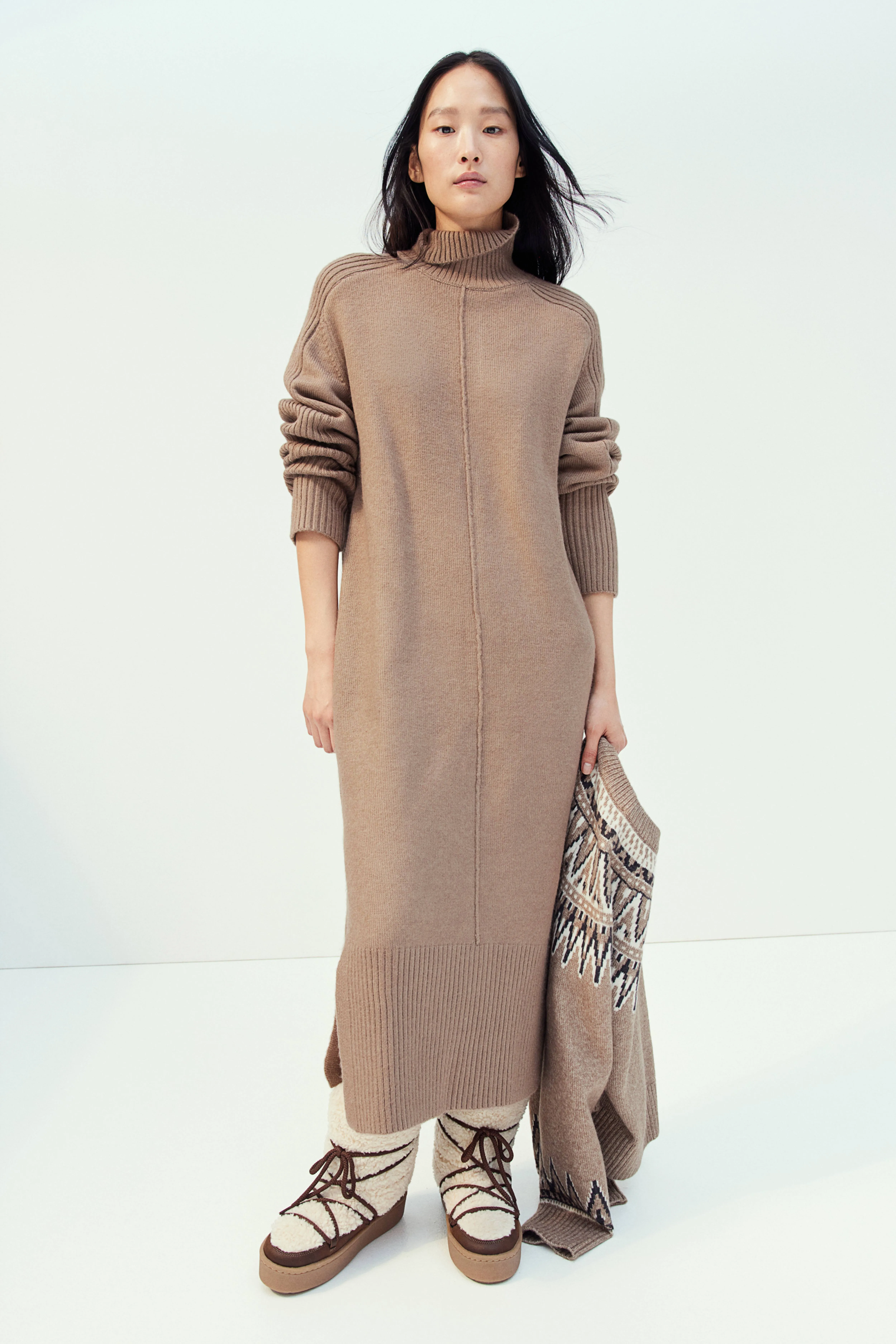 Knitted turtleneck dress - Turtleneck - Long sleeve - Brown - Ladies | H&M GB