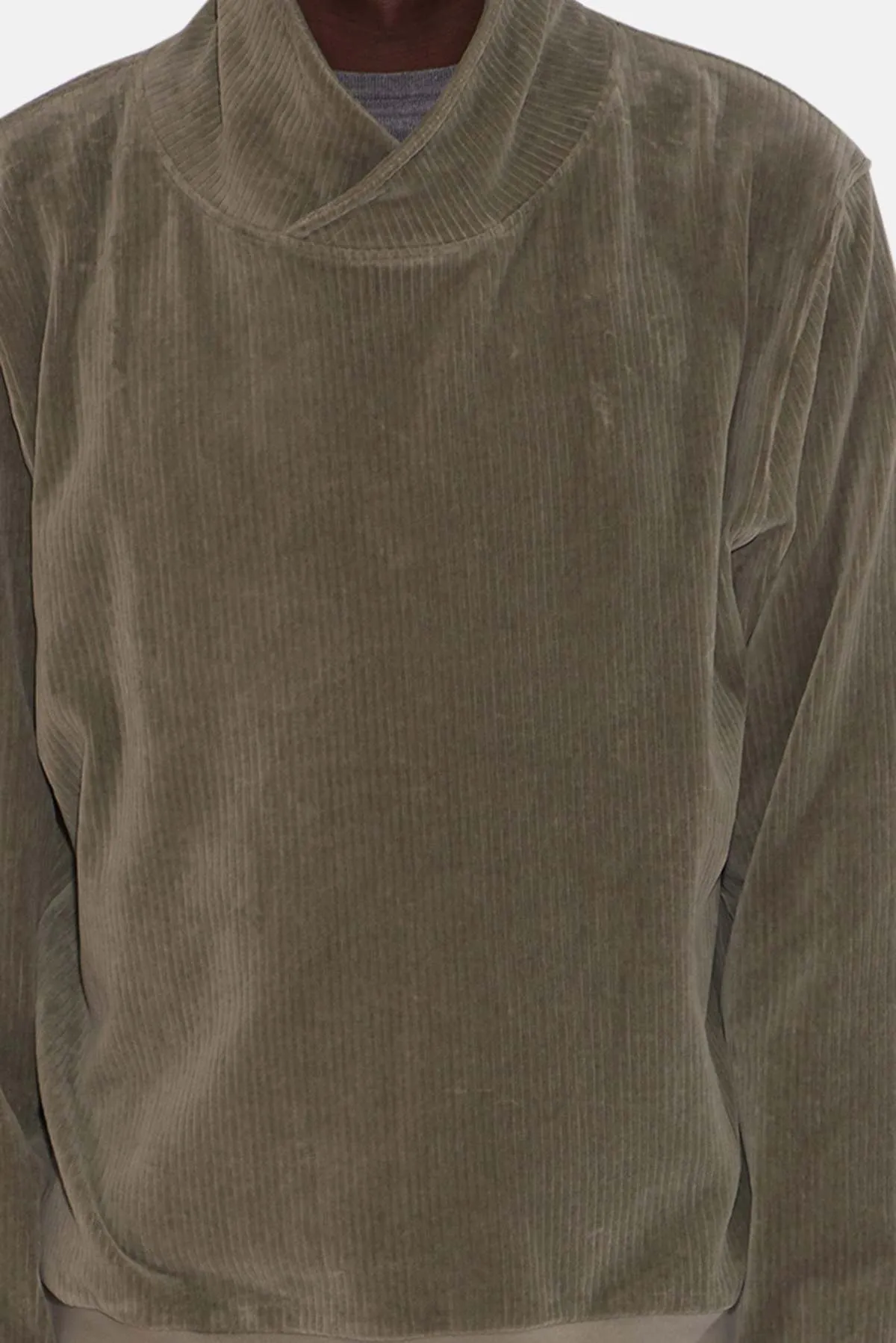 Soft Corduroy Turtleneck - Olive