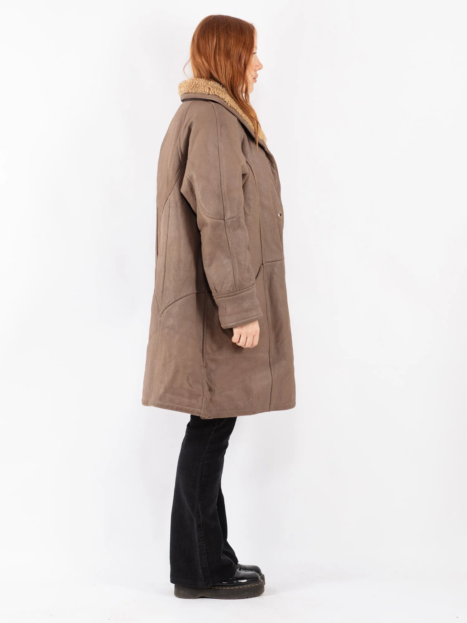 Vintage 80's Women Oversized Sheepskin Coat in Beige