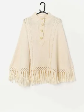 Vintage handknitted cream poncho with fringe detail – One size