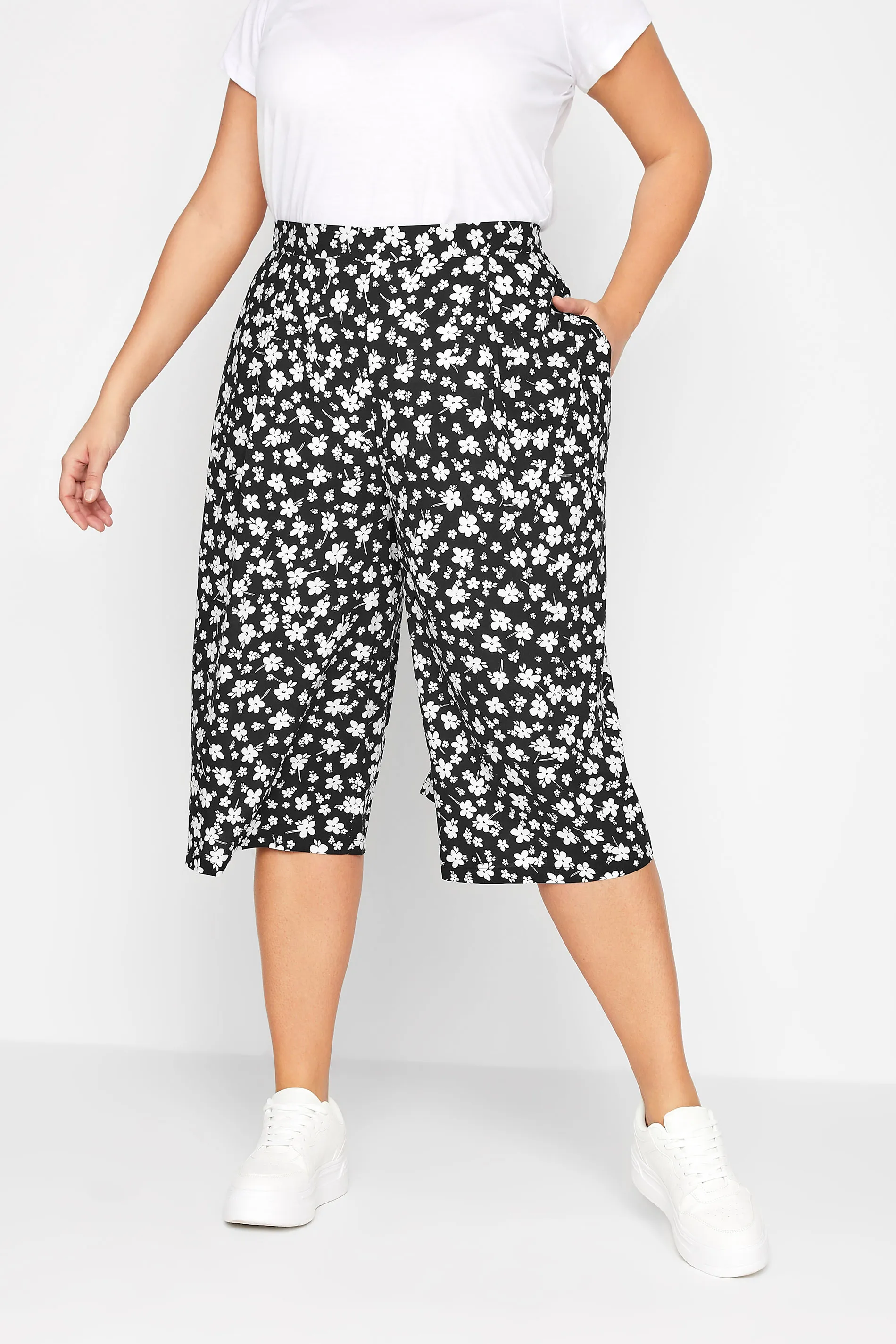 YOURS Curve Black & White Floral Print Culottes