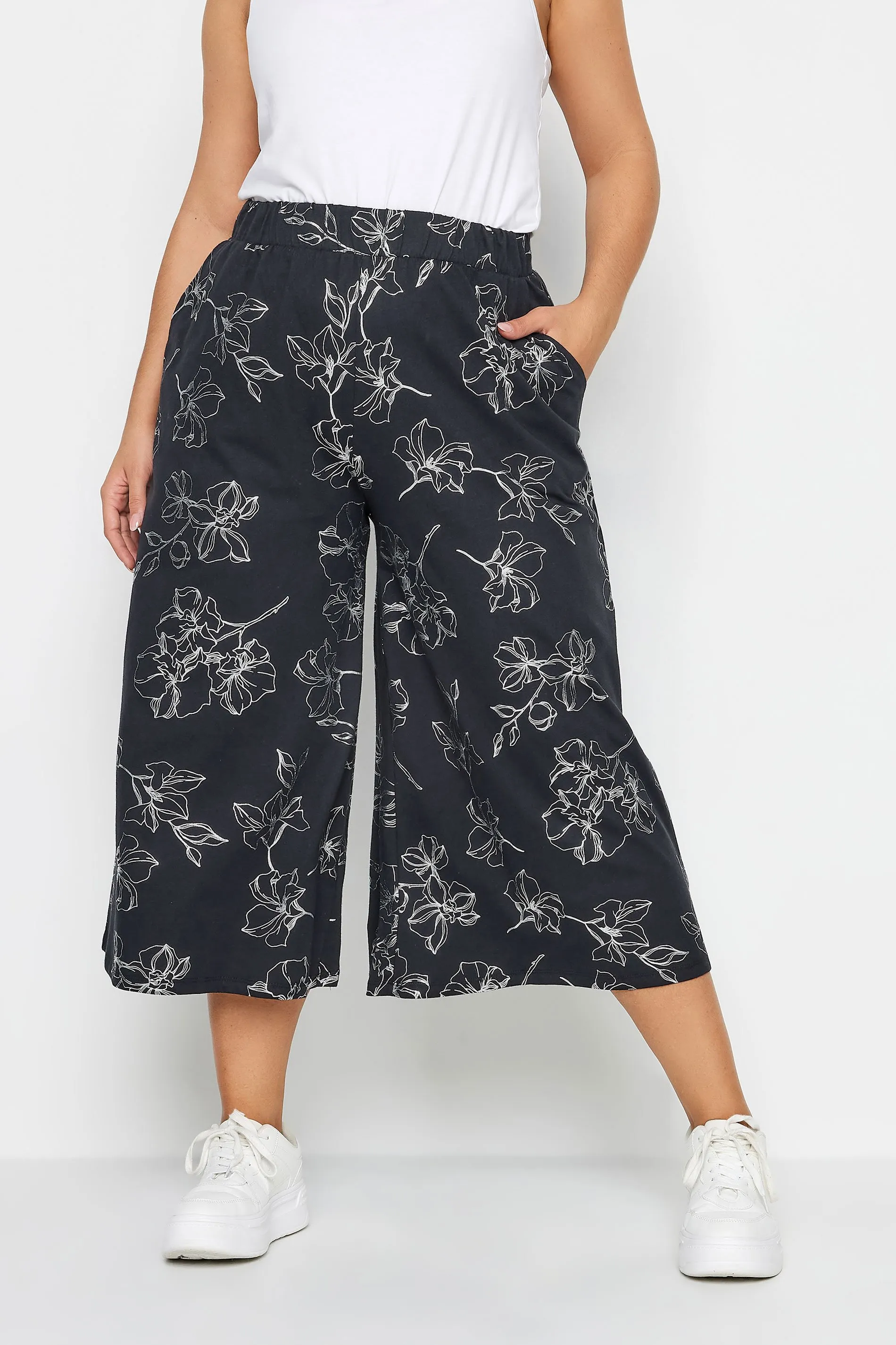 YOURS Curve Black Floral Foil Print Midaxi Culottes